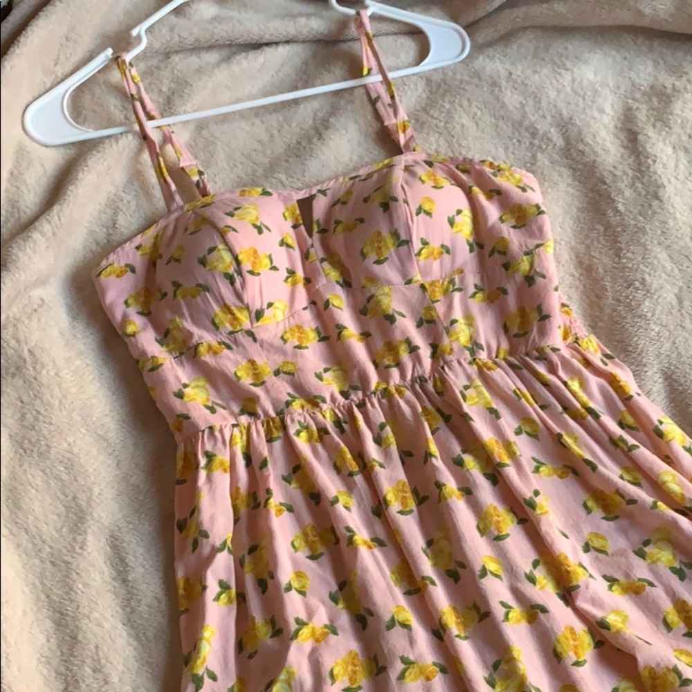 ✨3/$15 or 4/$20✨ Pink lemon dress